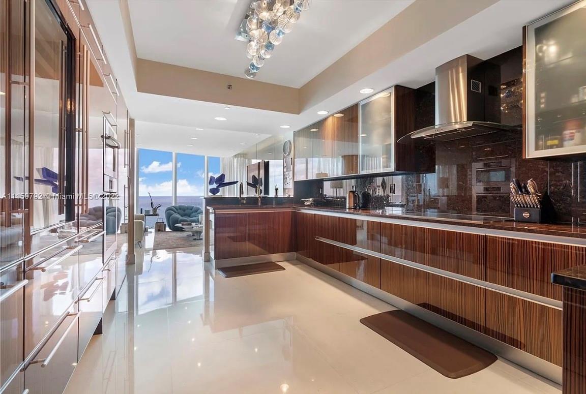 Trump Hollywood - Residential