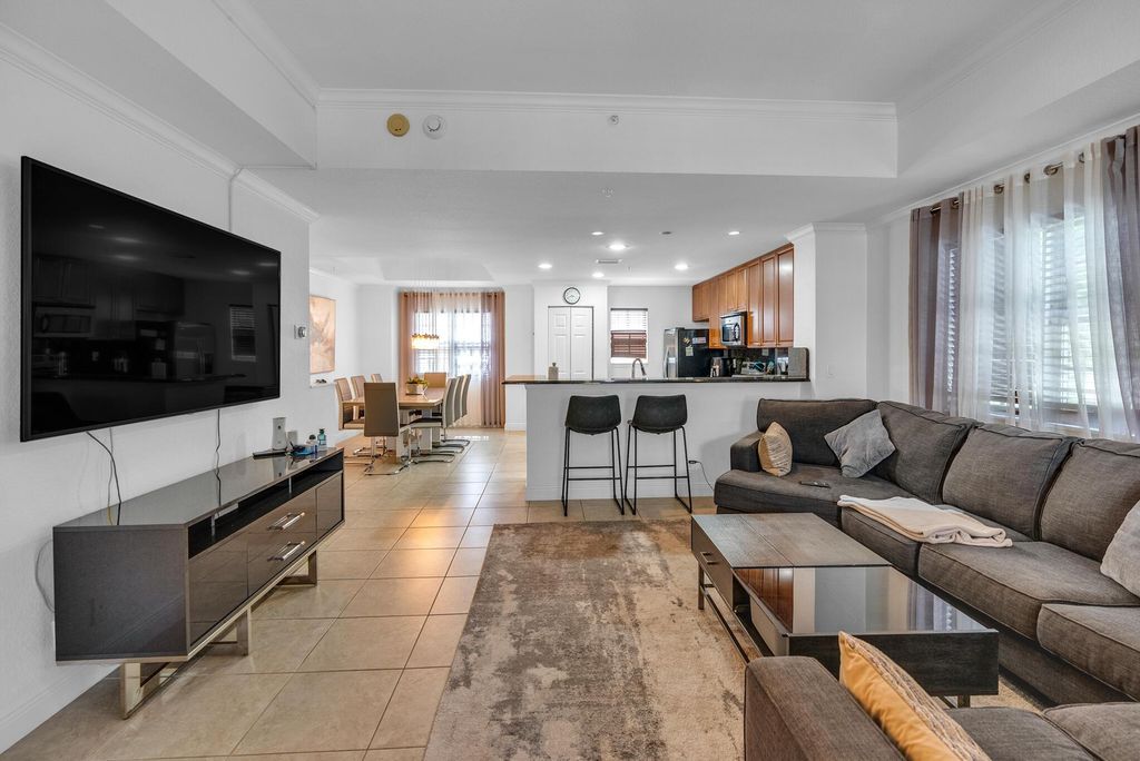 Photo of 621 SW 2nd Drive #621, Pompano Beach, FL 33060 (MLS # R11143225)