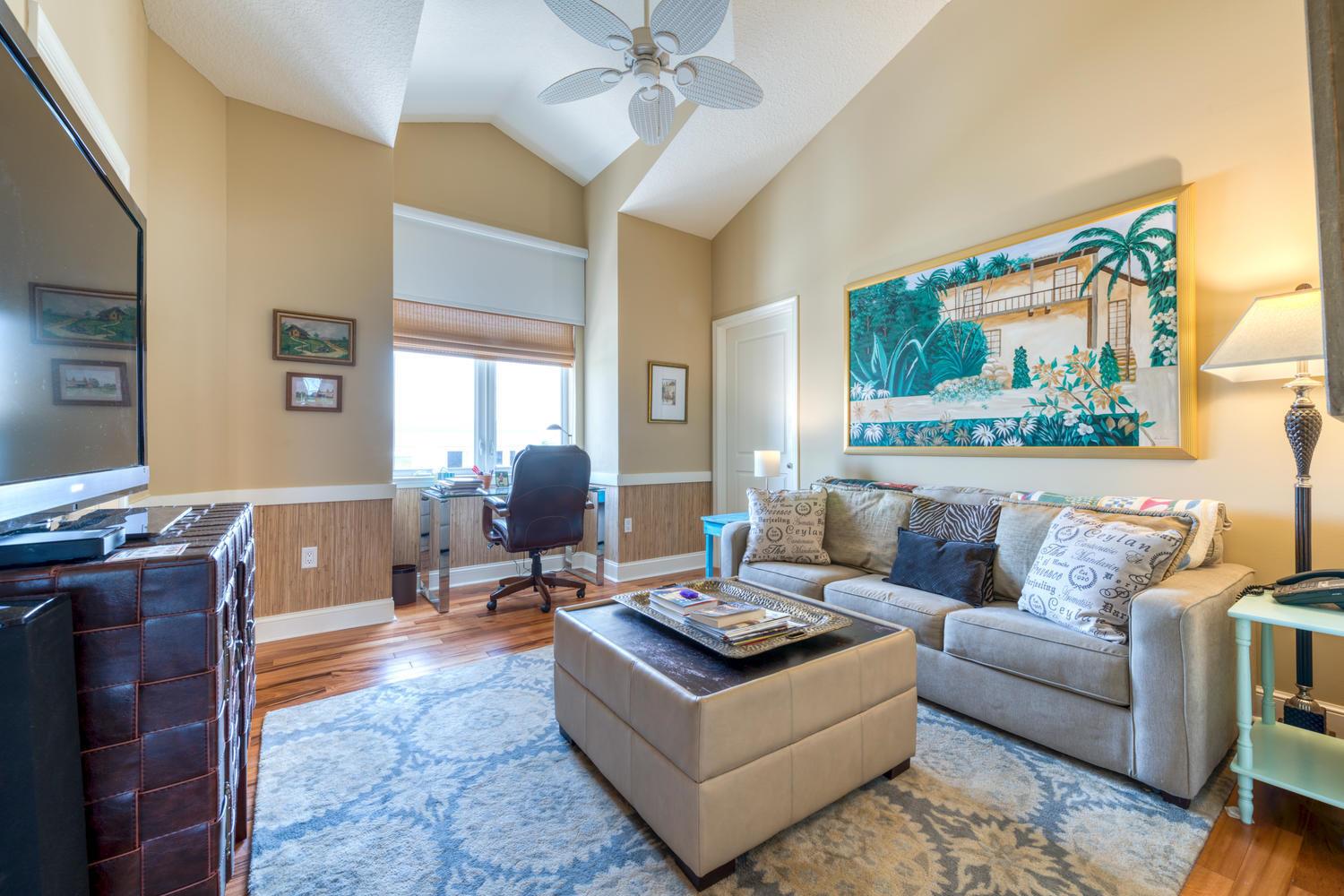OLDE VILLAGE POINTE CONDO - Residential