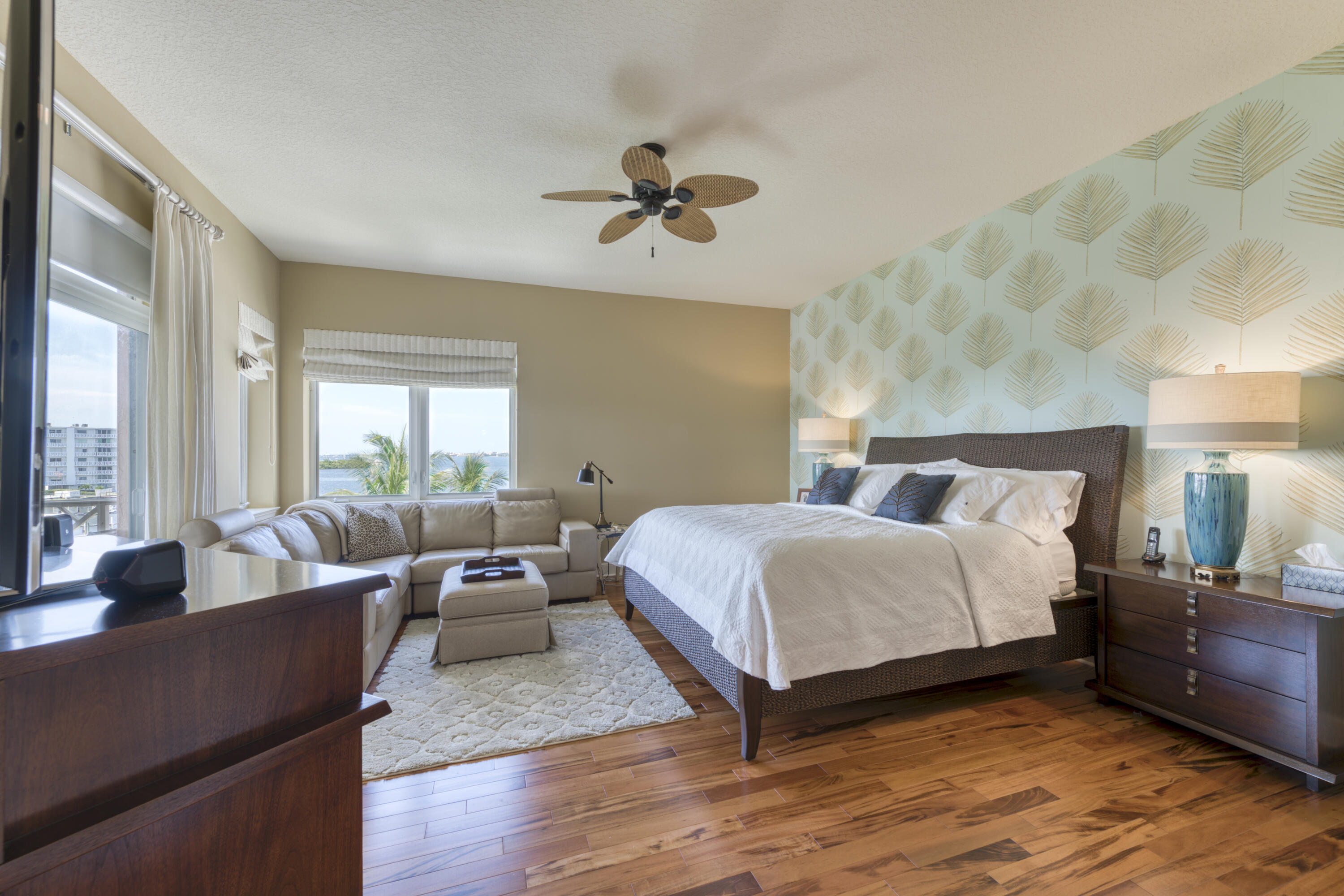 OLDE VILLAGE POINTE CONDO - Residential