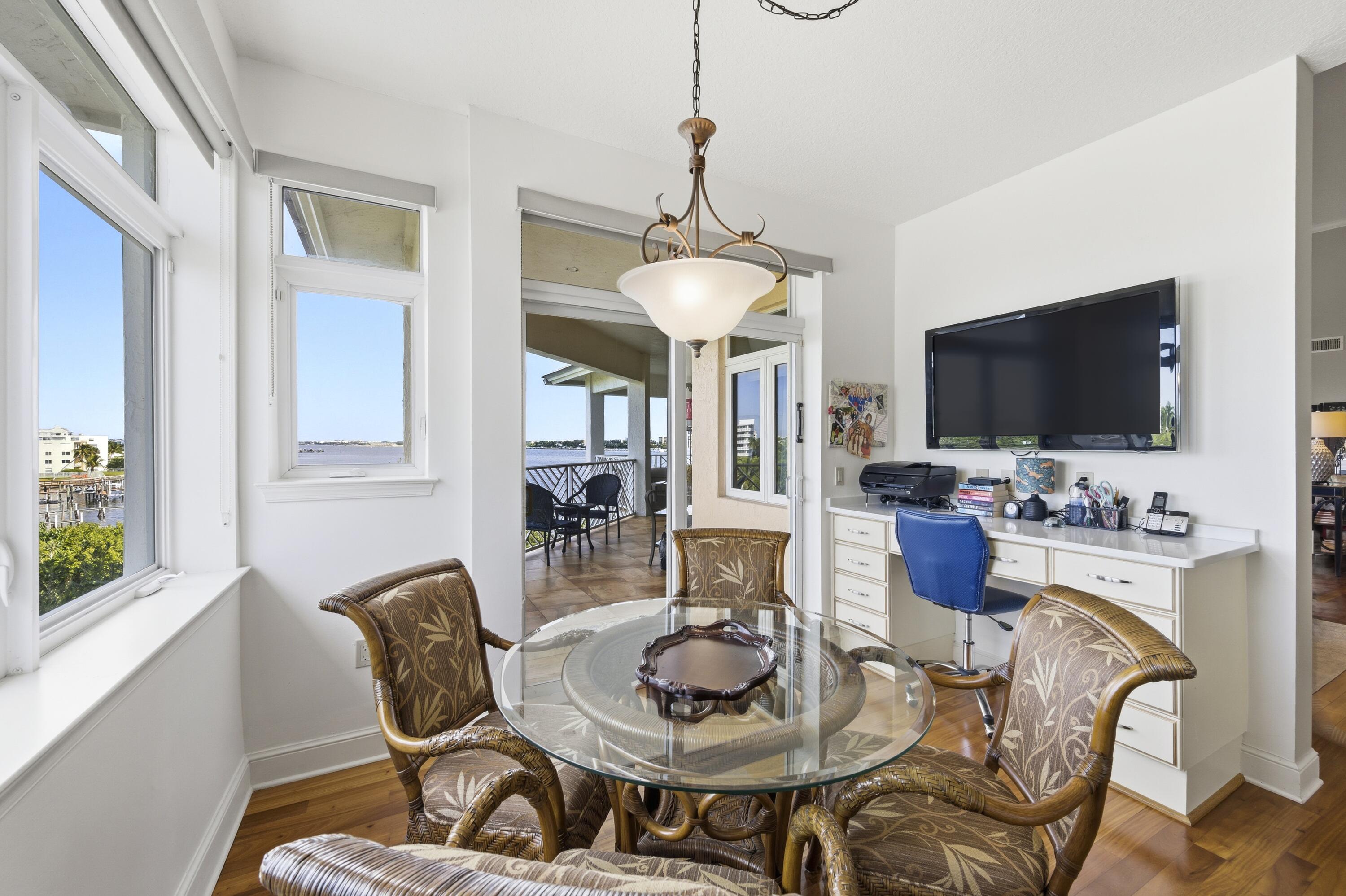 OLDE VILLAGE POINTE CONDO - Residential