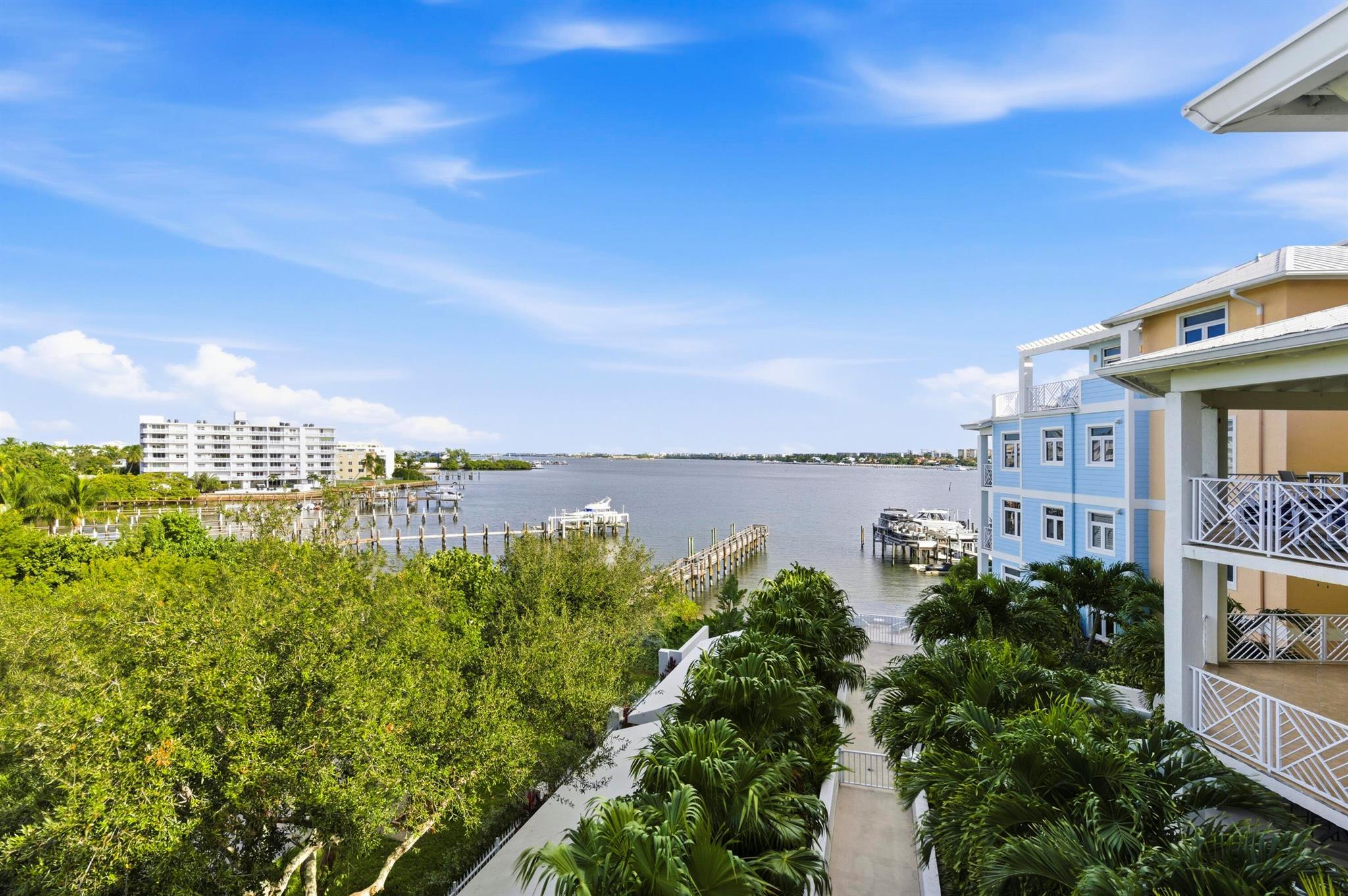 OLDE VILLAGE POINTE CONDO - Residential