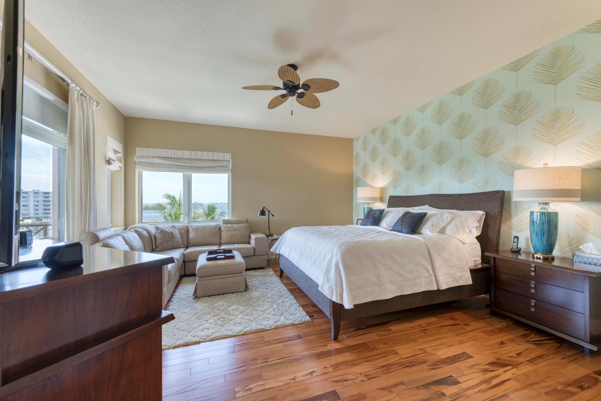 OLDE VILLAGE POINTE CONDO - Residential