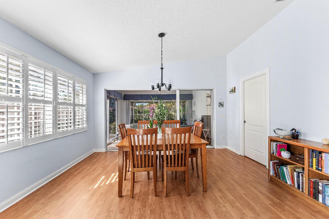 RIVERWALK 4 - Residential