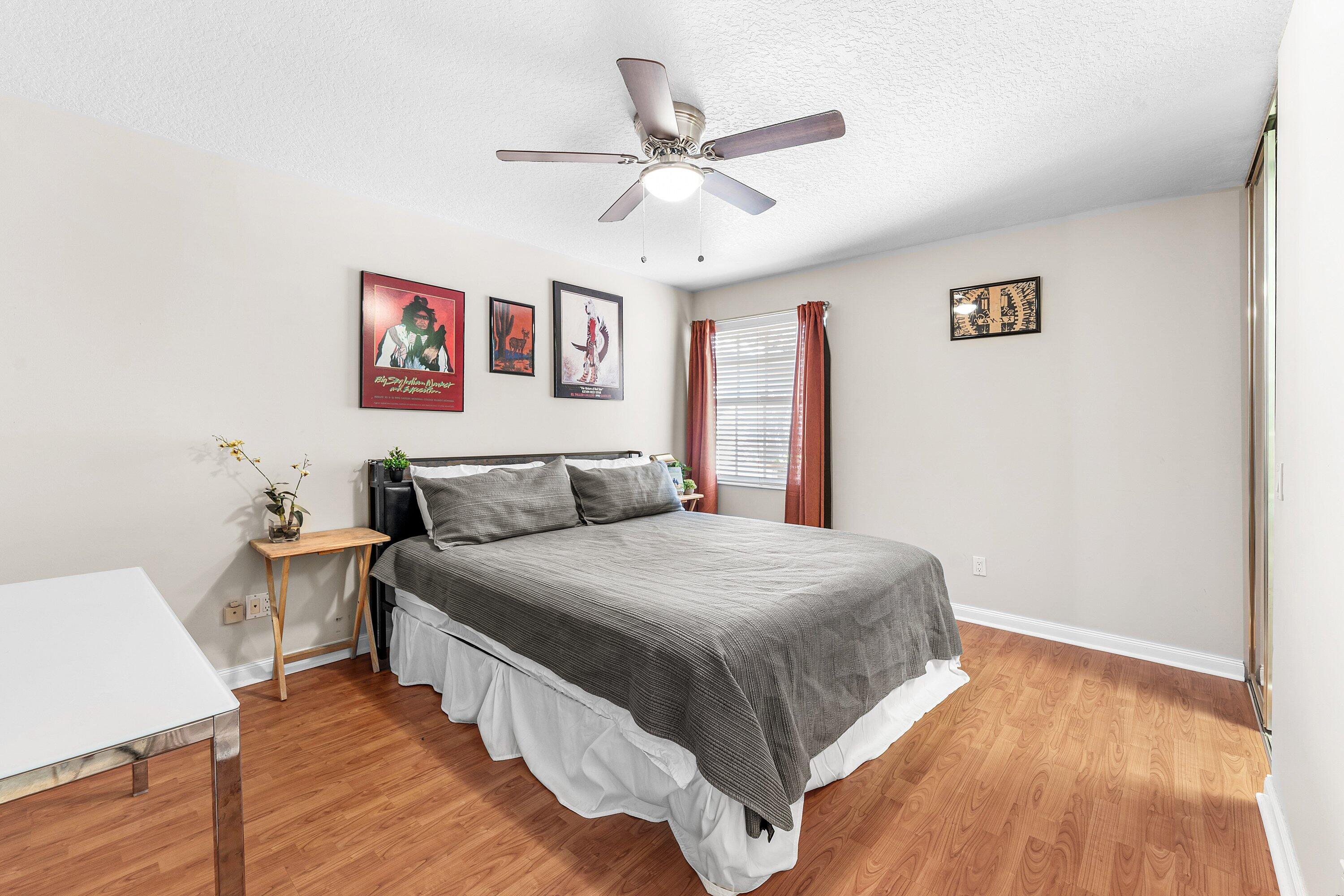 RIVERWALK 4 - Residential