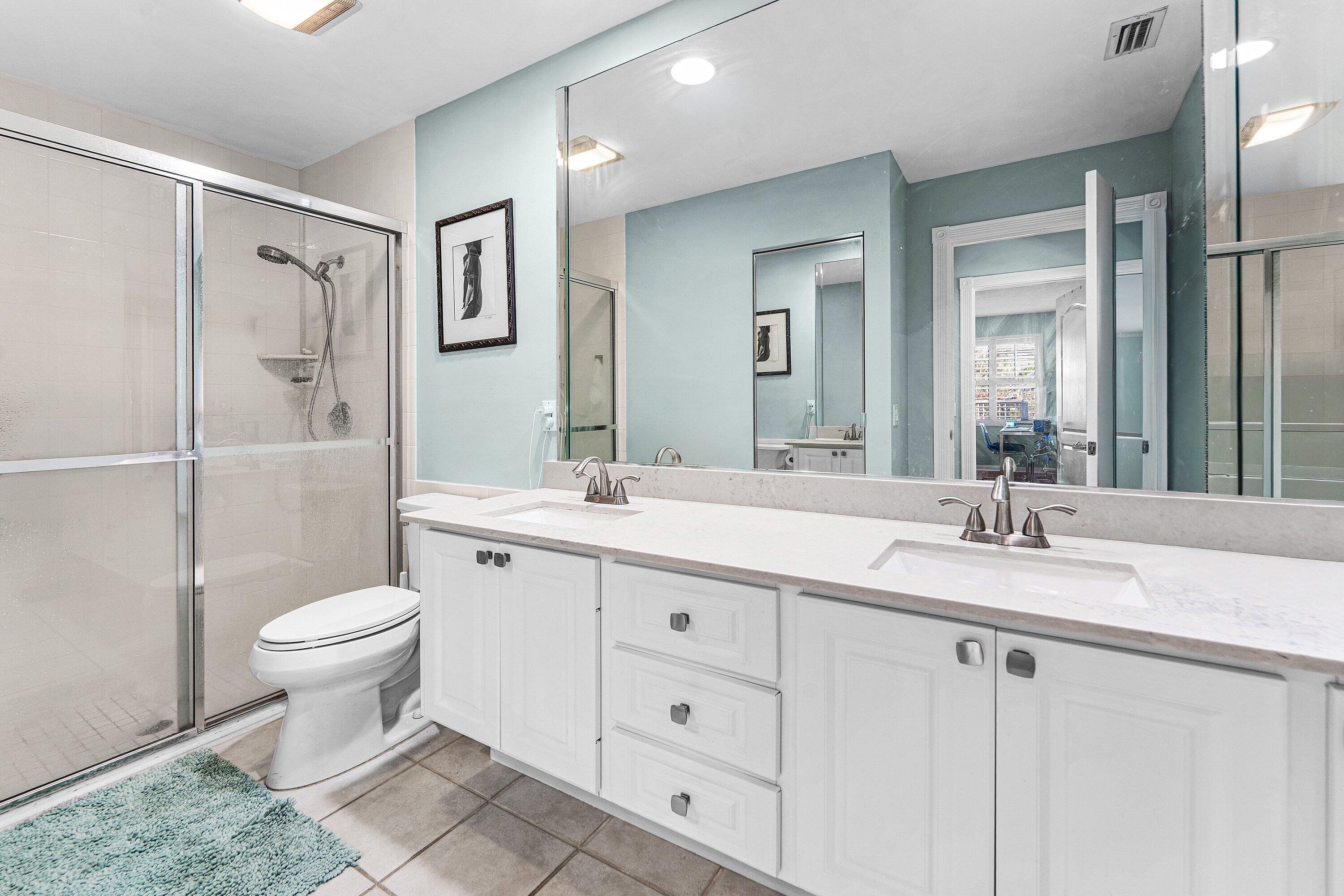 RIVERWALK 4 - Residential