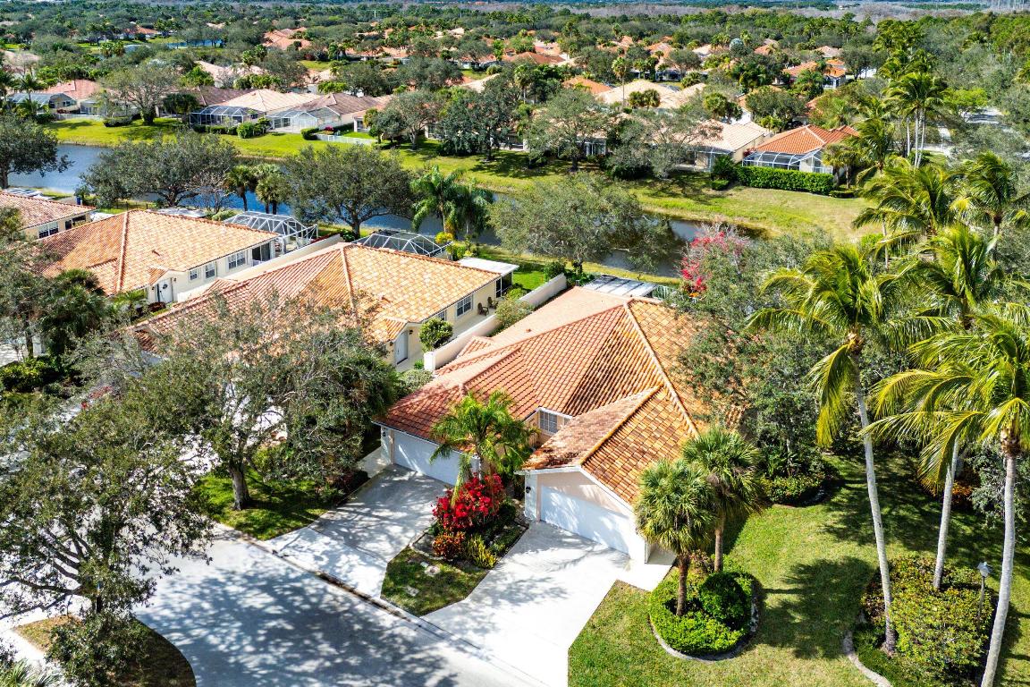 RIVERWALK 4 - Residential