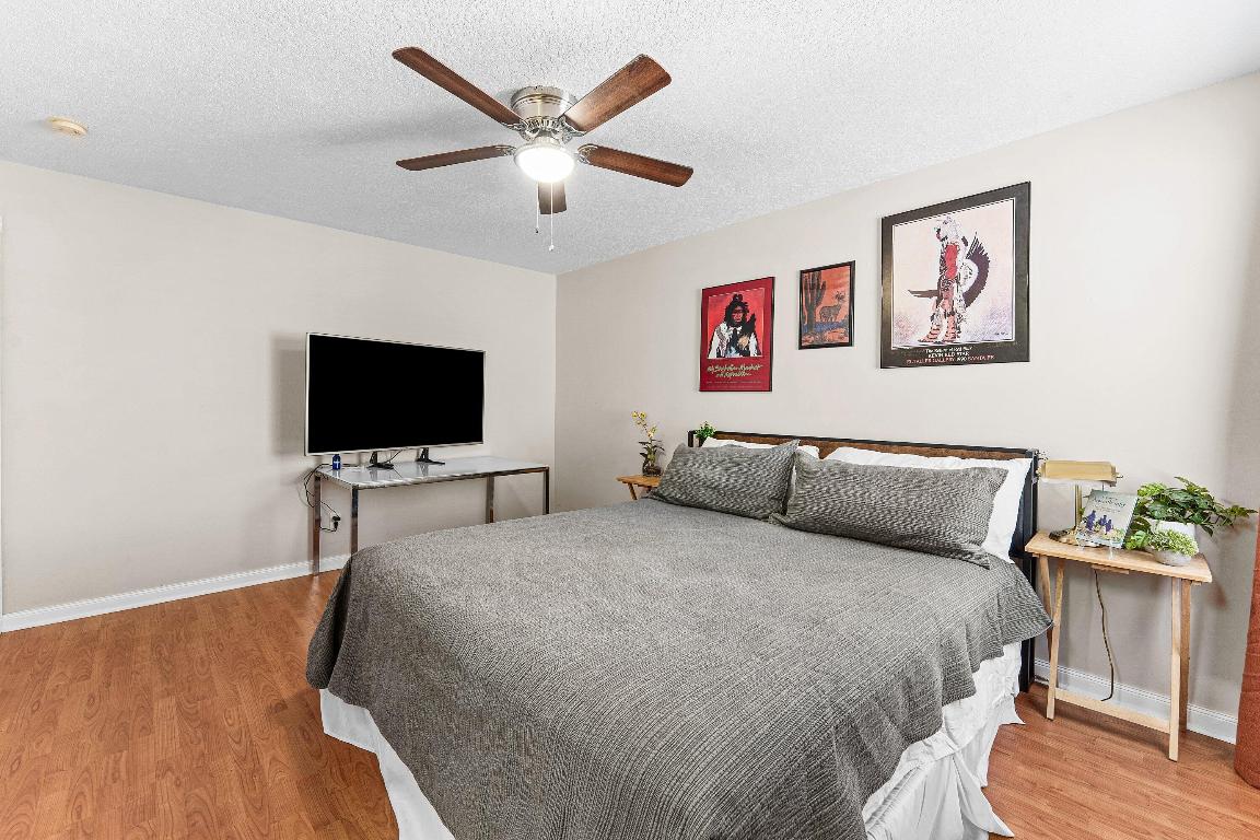 RIVERWALK 4 - Residential