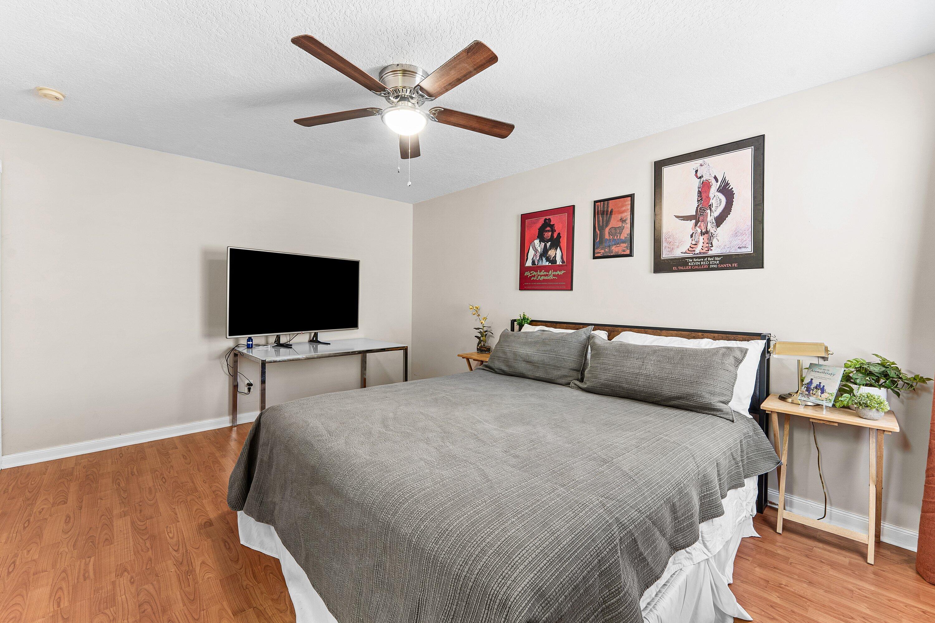 RIVERWALK 4 - Residential