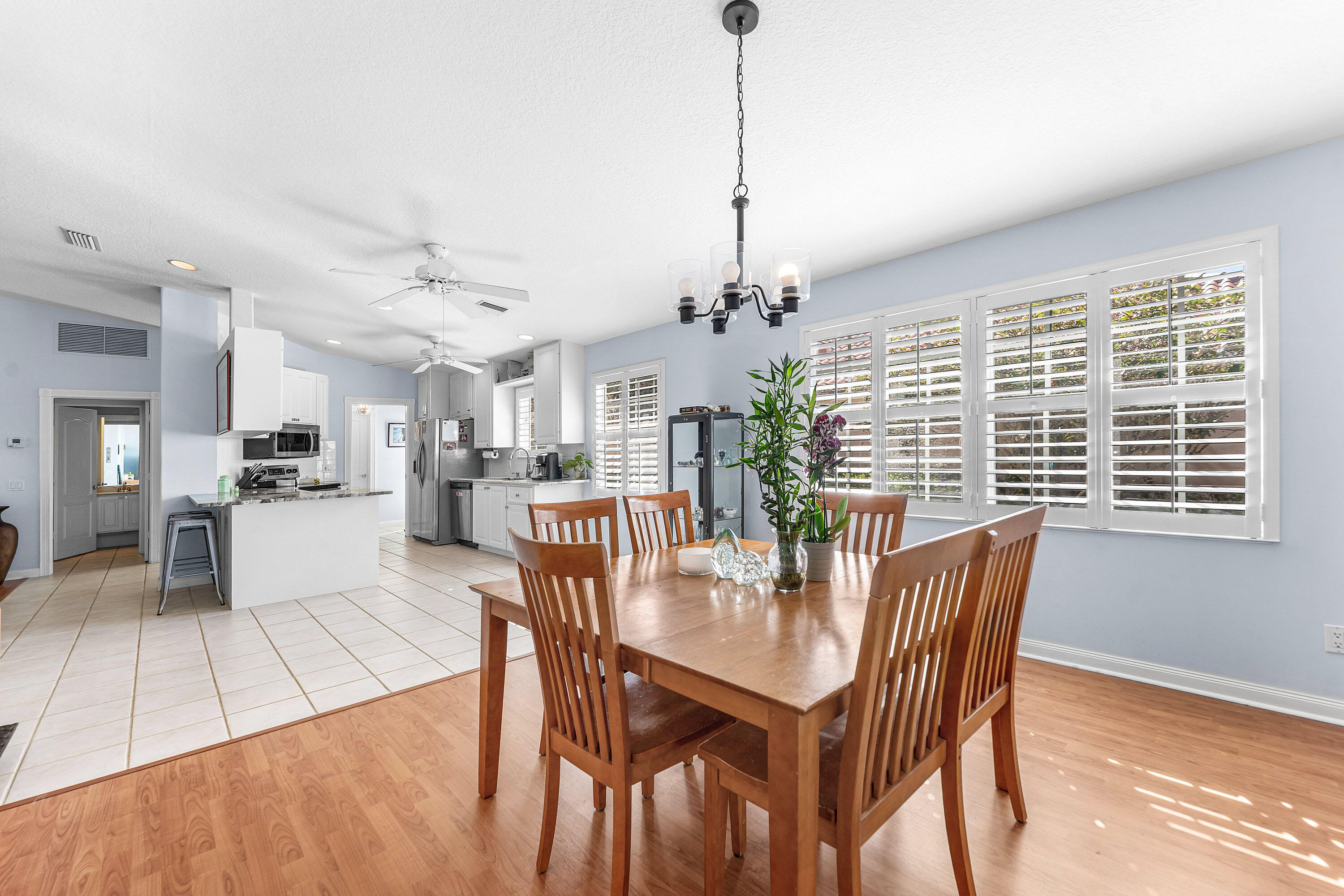 RIVERWALK 4 - Residential