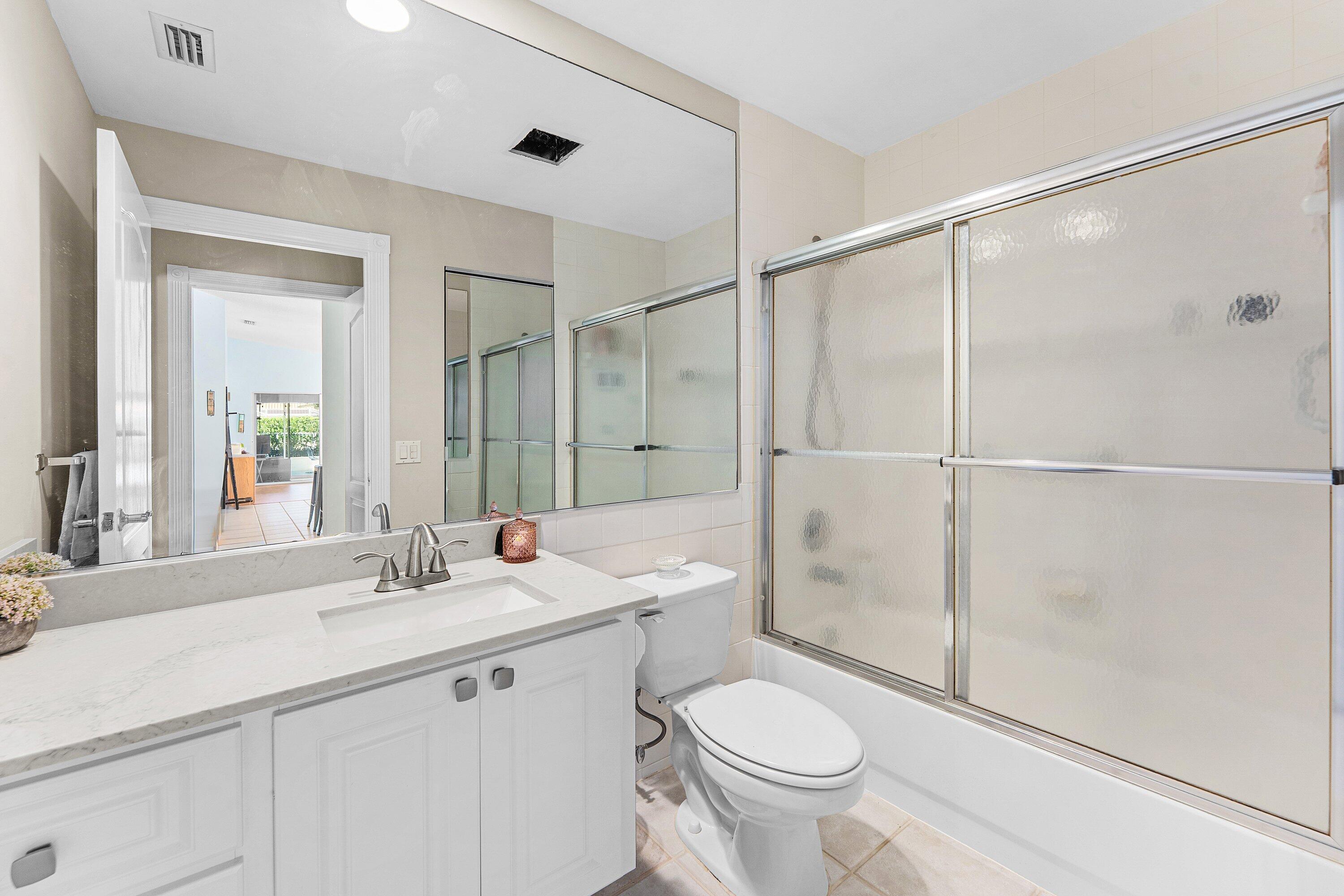 RIVERWALK 4 - Residential