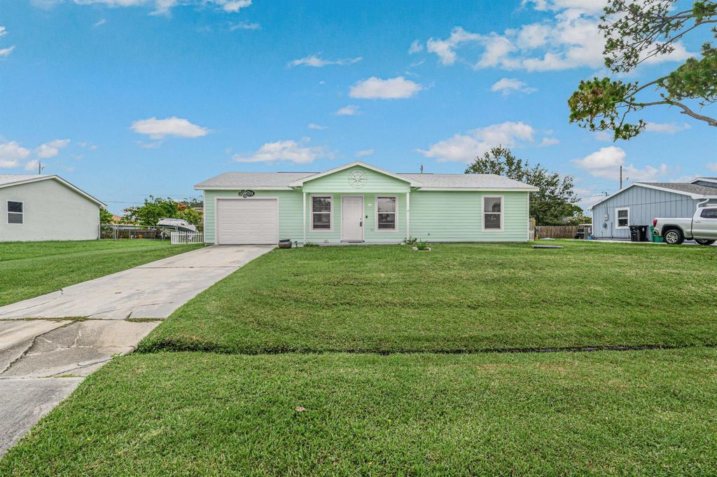 Photo of 2273 SW Mount Vernon Street, Port St Lucie, FL 34953 (MLS # R10896803)
