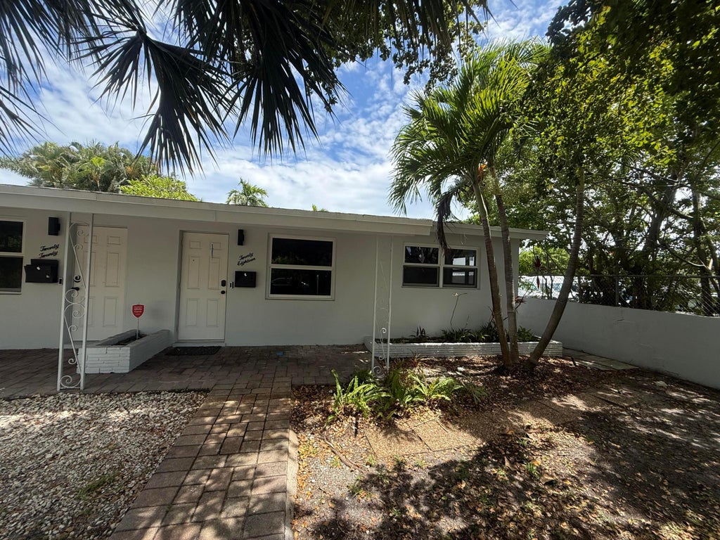 Photo of 2018 NE 15th Street, Fort Lauderdale, FL 33304 (MLS # B26037555)