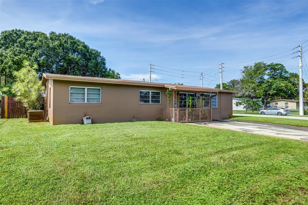 3 bed 1 bath with a pool and large fenced back yard. For annual lease.