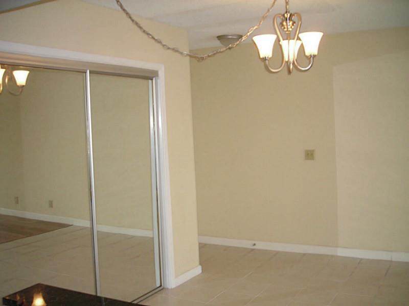 IMPERIAL POINT COLONNADES - Residential