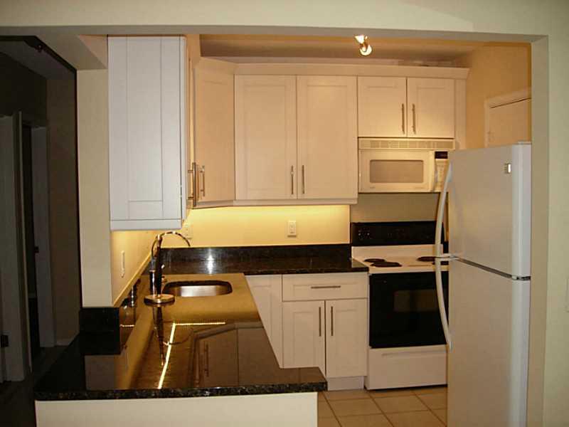 IMPERIAL POINT COLONNADES - Residential