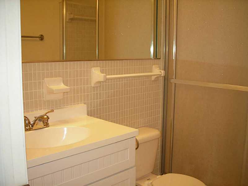 IMPERIAL POINT COLONNADES - Residential