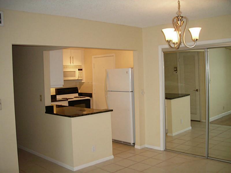 IMPERIAL POINT COLONNADES - Residential