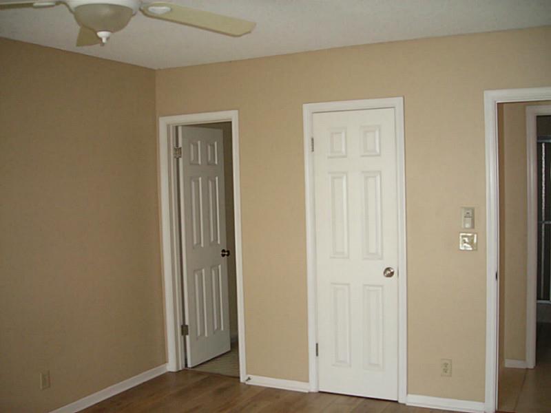 IMPERIAL POINT COLONNADES - Residential