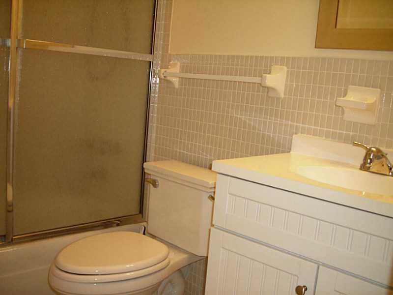 IMPERIAL POINT COLONNADES - Residential