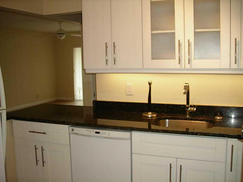 IMPERIAL POINT COLONNADES - Residential