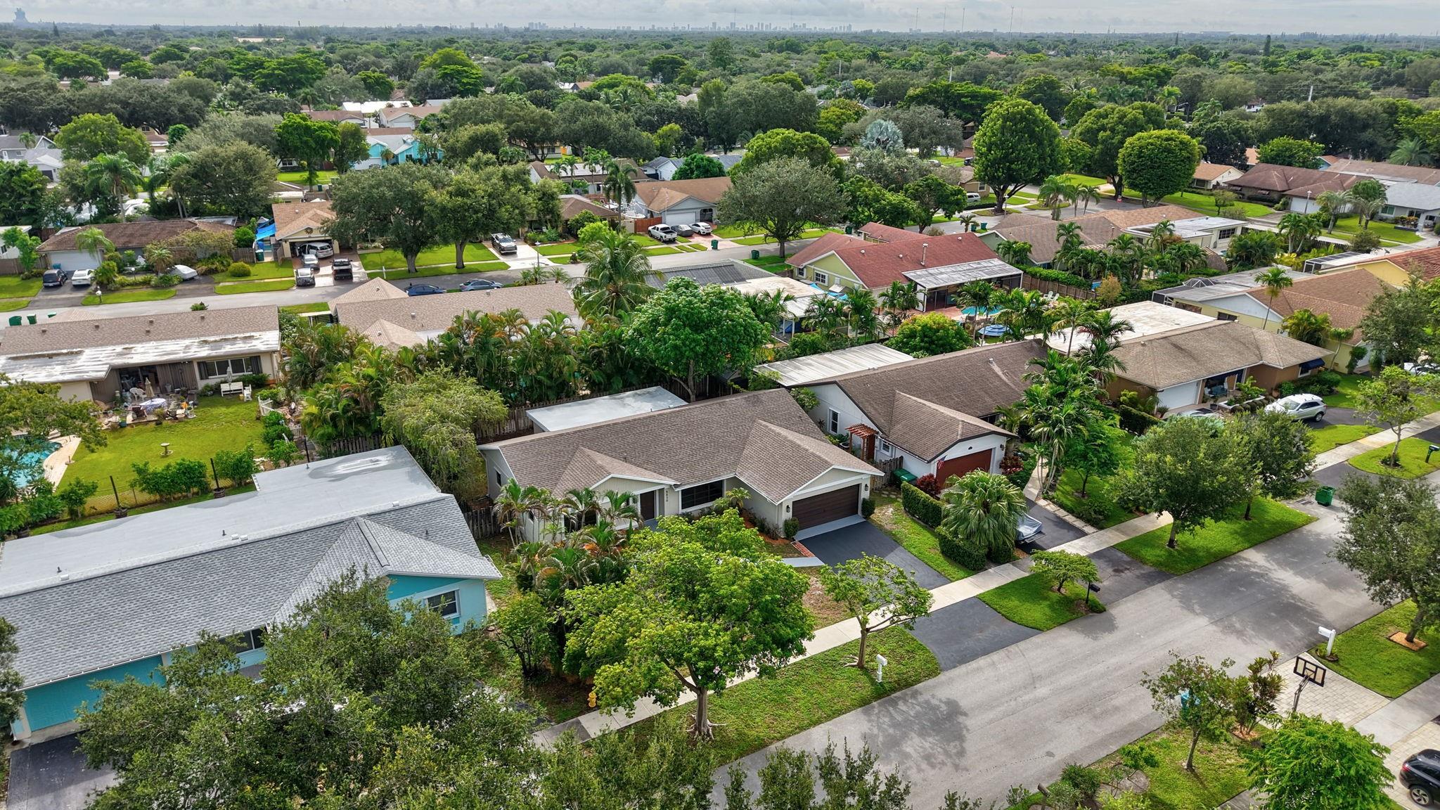 Flamingo Gardens-Black Ol - Residential