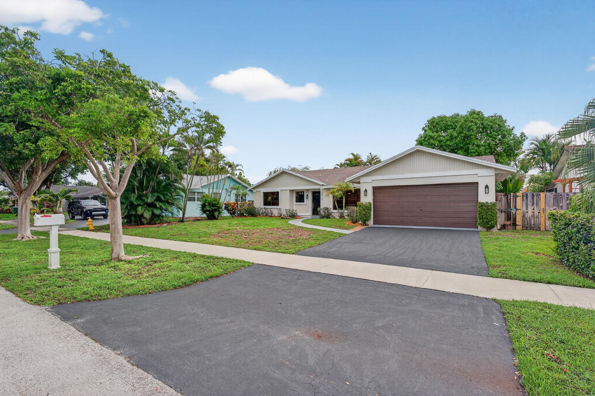 Flamingo Gardens-Black Ol - Residential