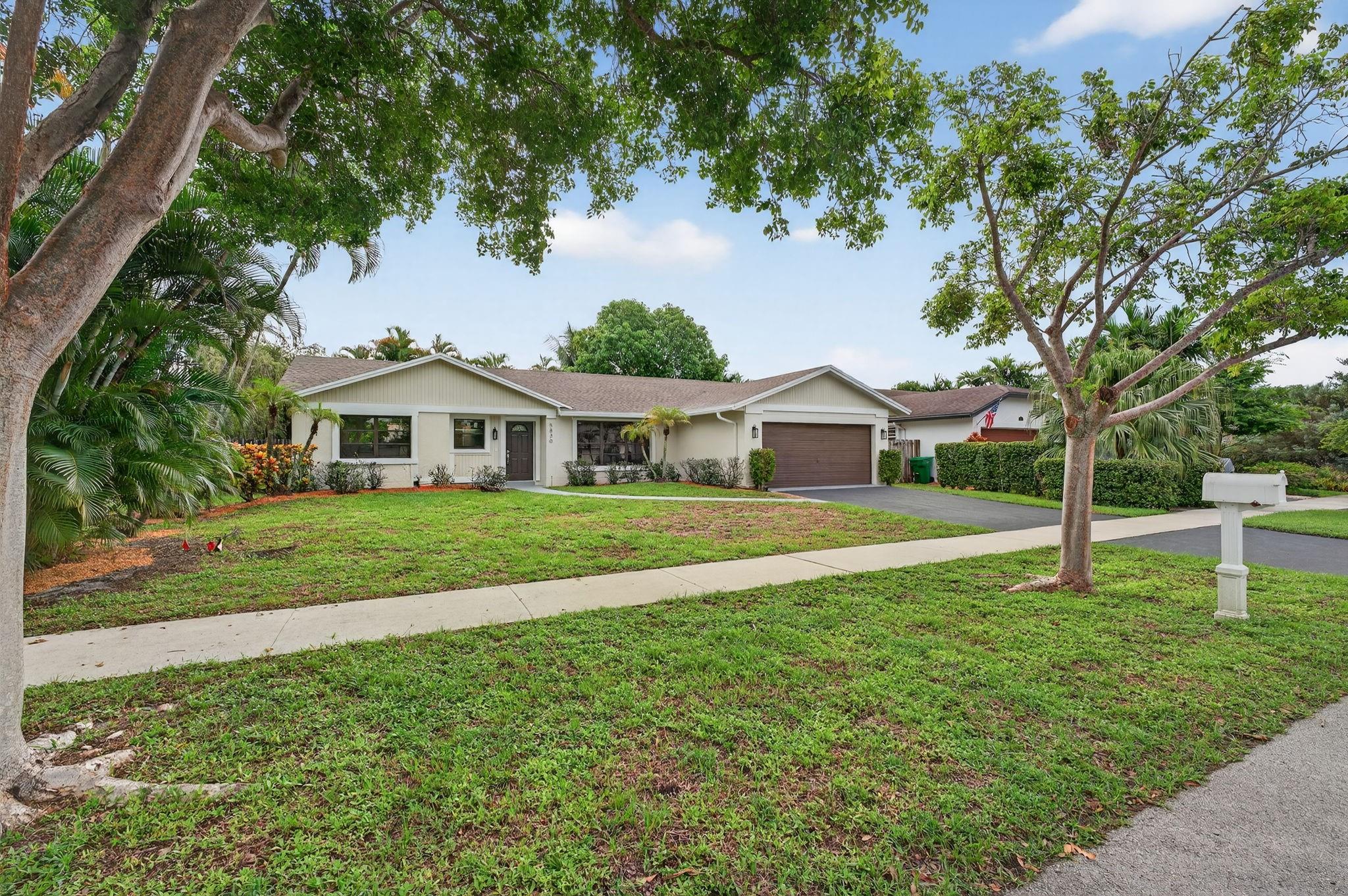 Flamingo Gardens-Black Ol - Residential
