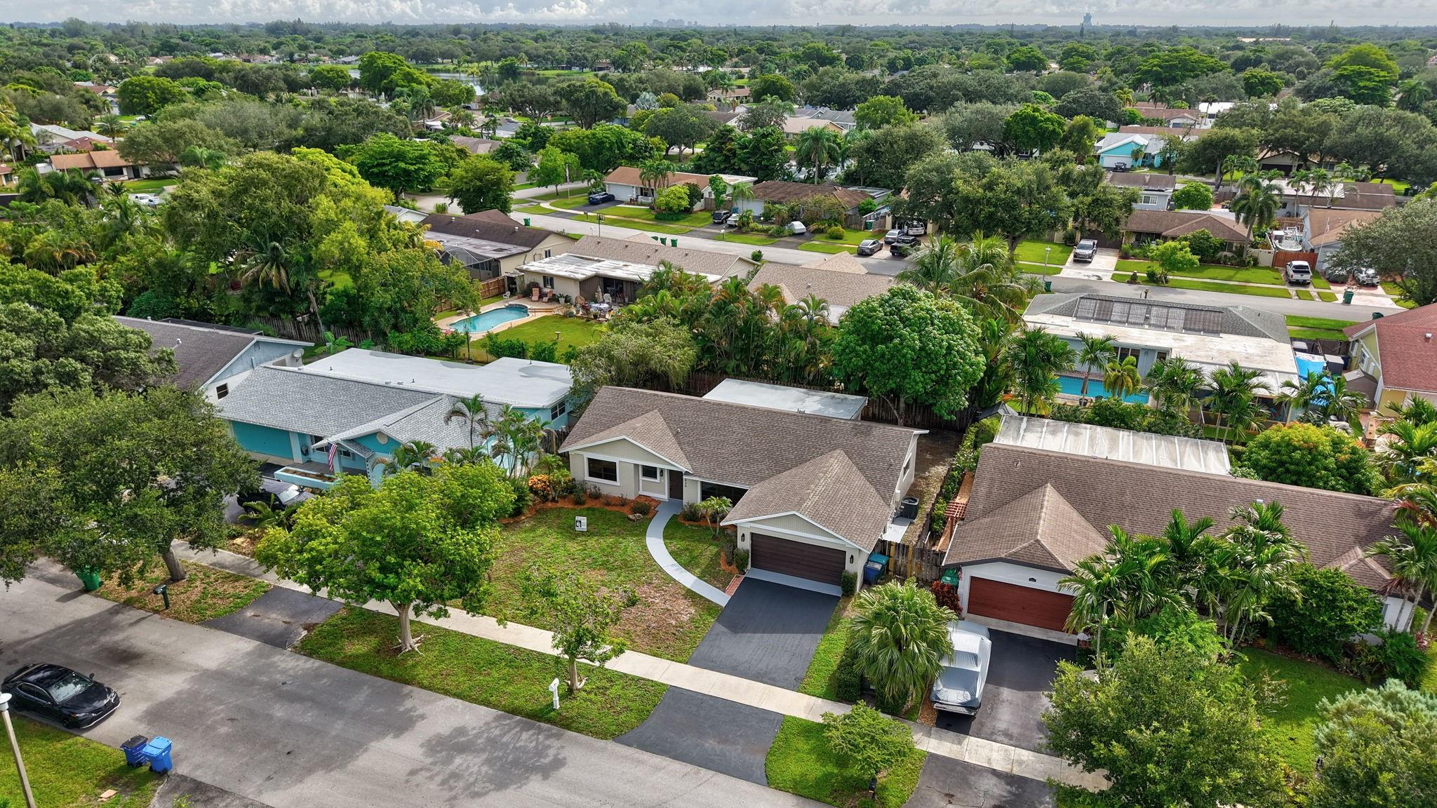 Flamingo Gardens-Black Ol - Residential