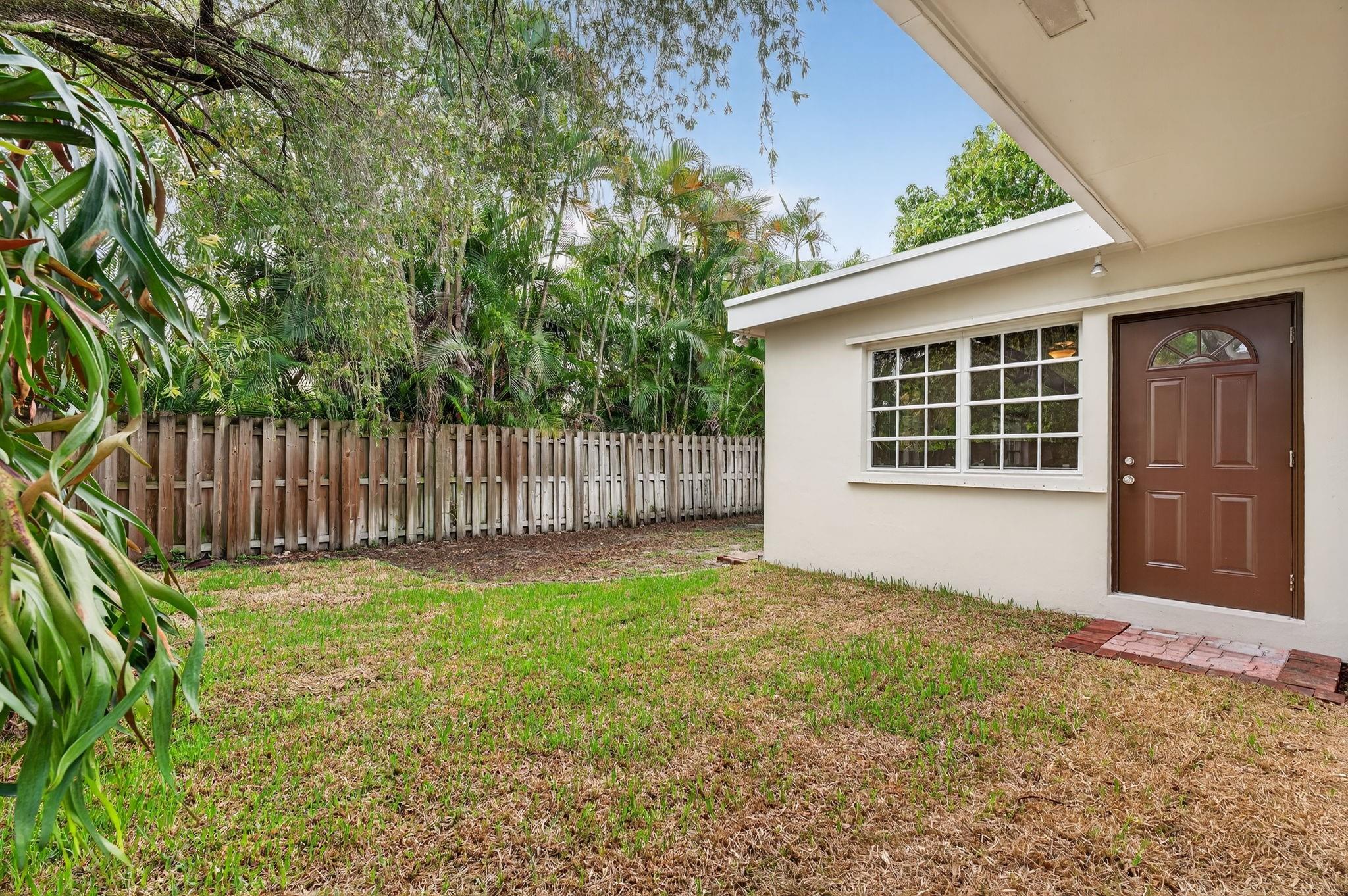 Flamingo Gardens-Black Ol - Residential