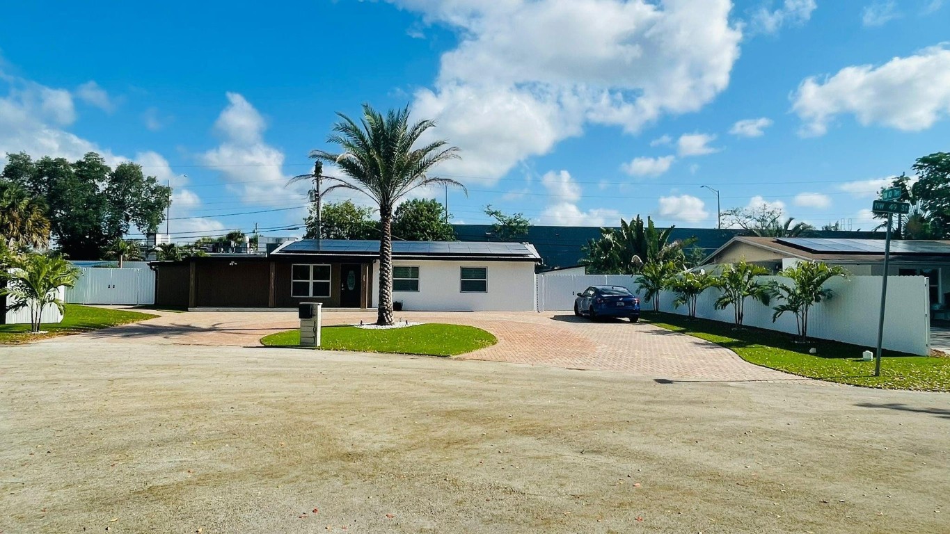 STADIUM PARK RESUB OF BLK - Residential Lease