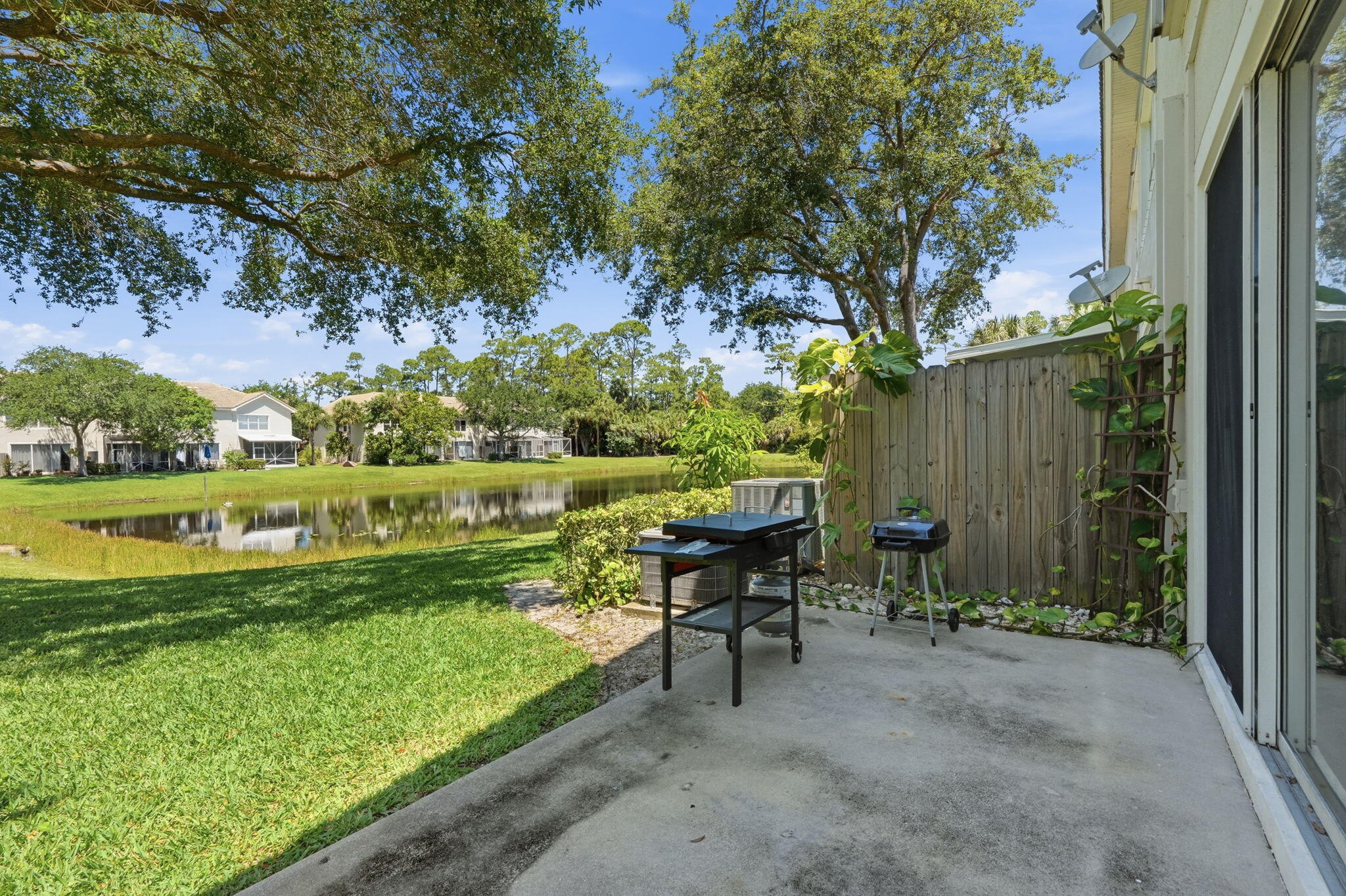 PINE LAKE - Residential