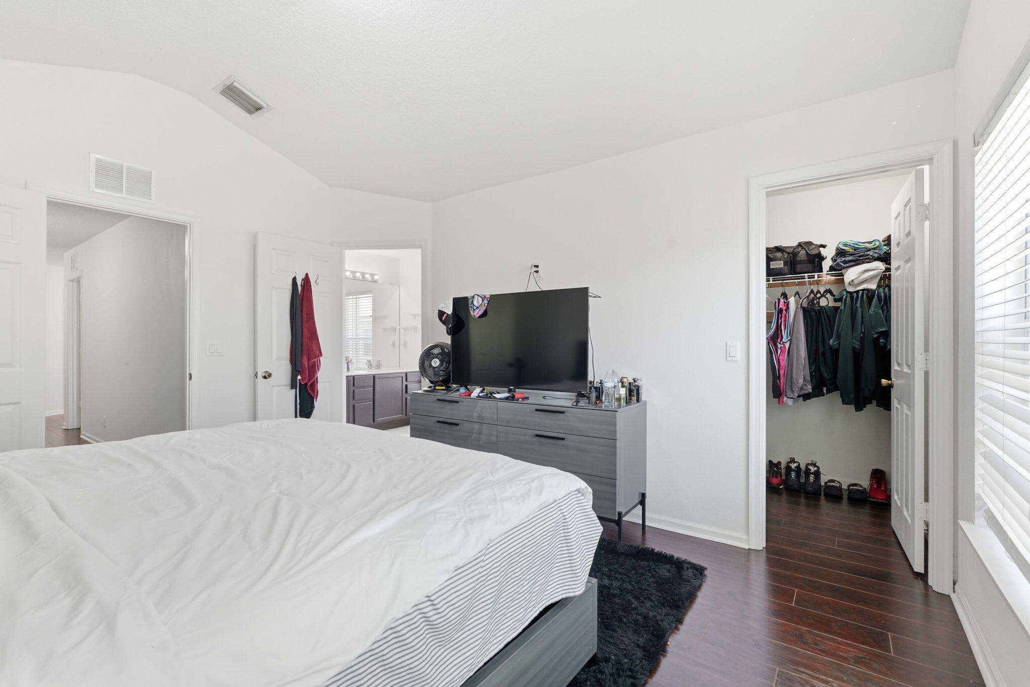 PINE LAKE - Residential