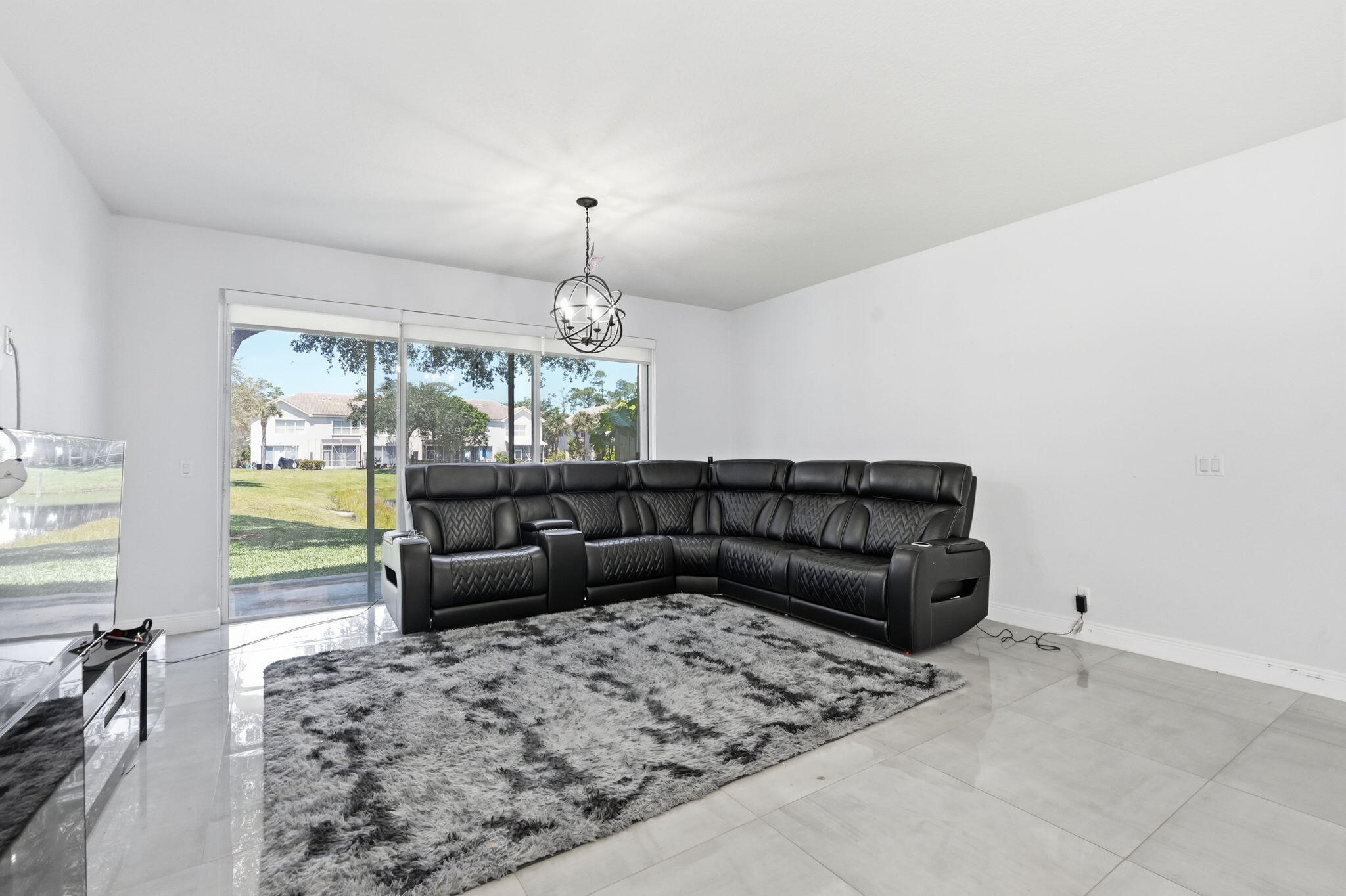 PINE LAKE - Residential