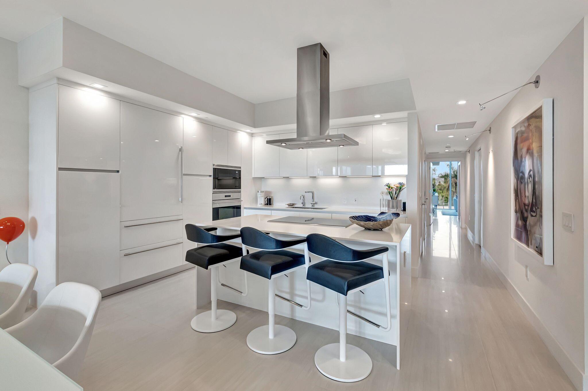 AKOYA BOCA WEST - Residential