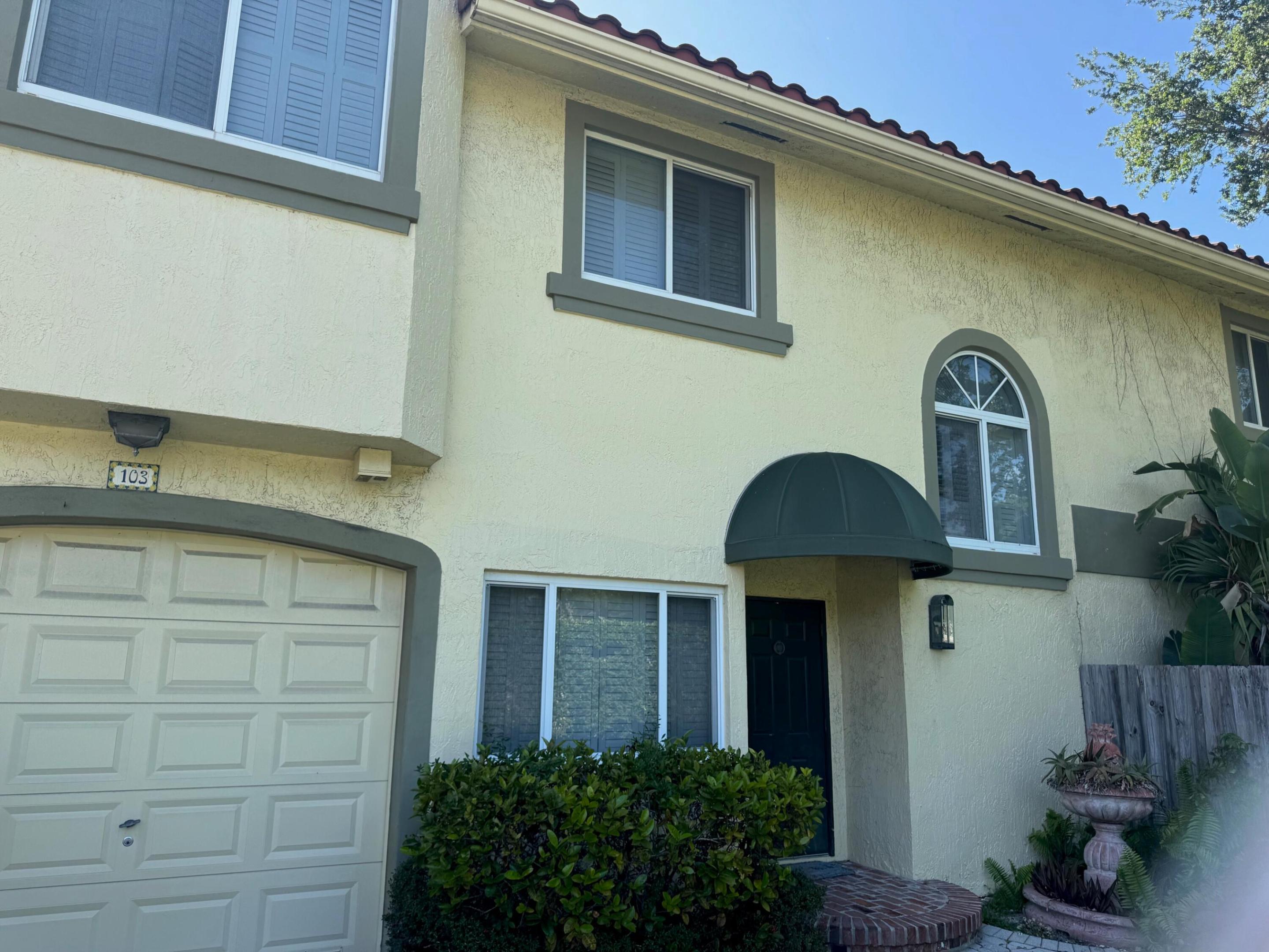 SAN MARCO TOWNHOMES 2 CONDO - Residential