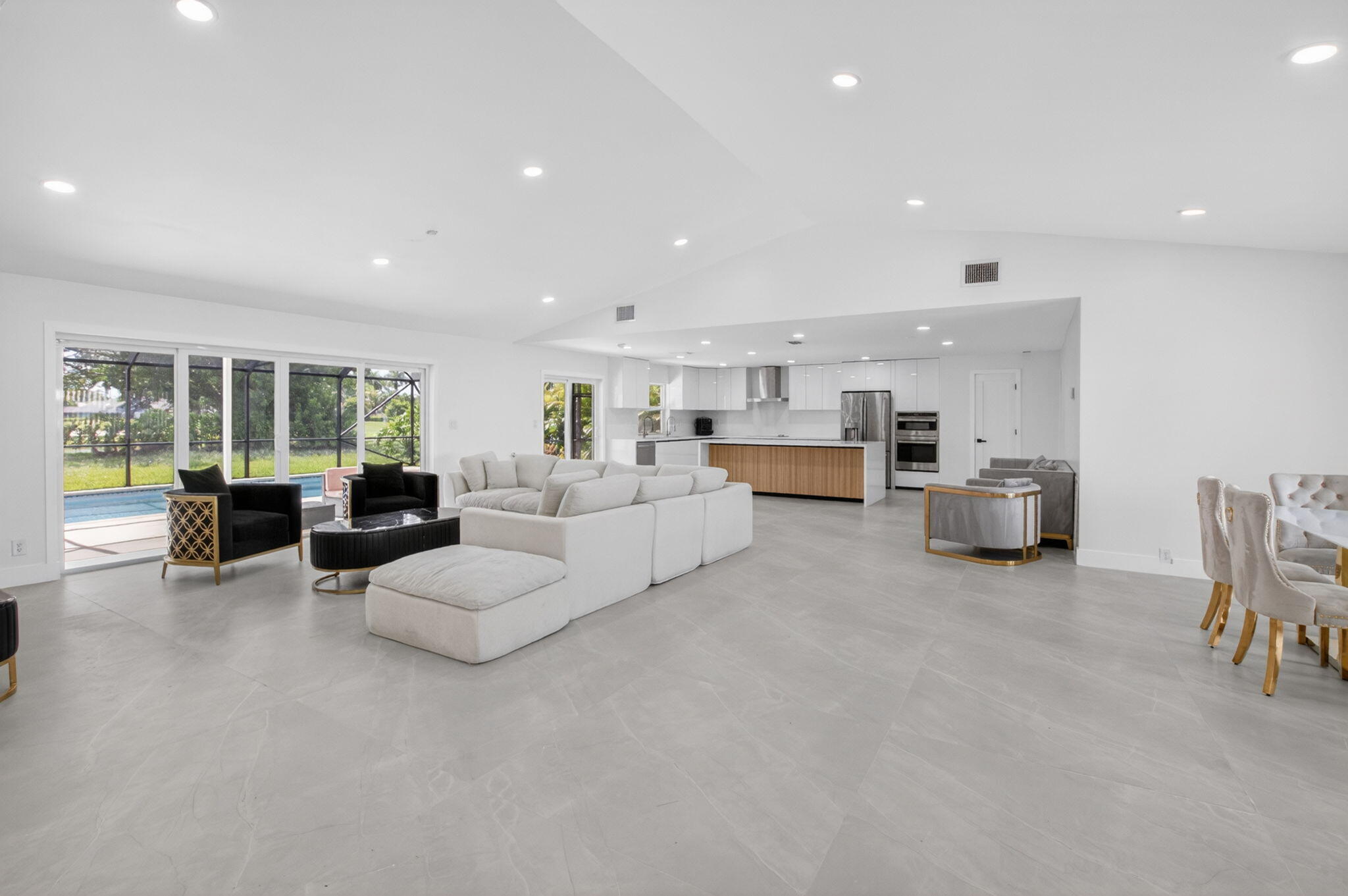 BOCA GREENS 2 - Residential