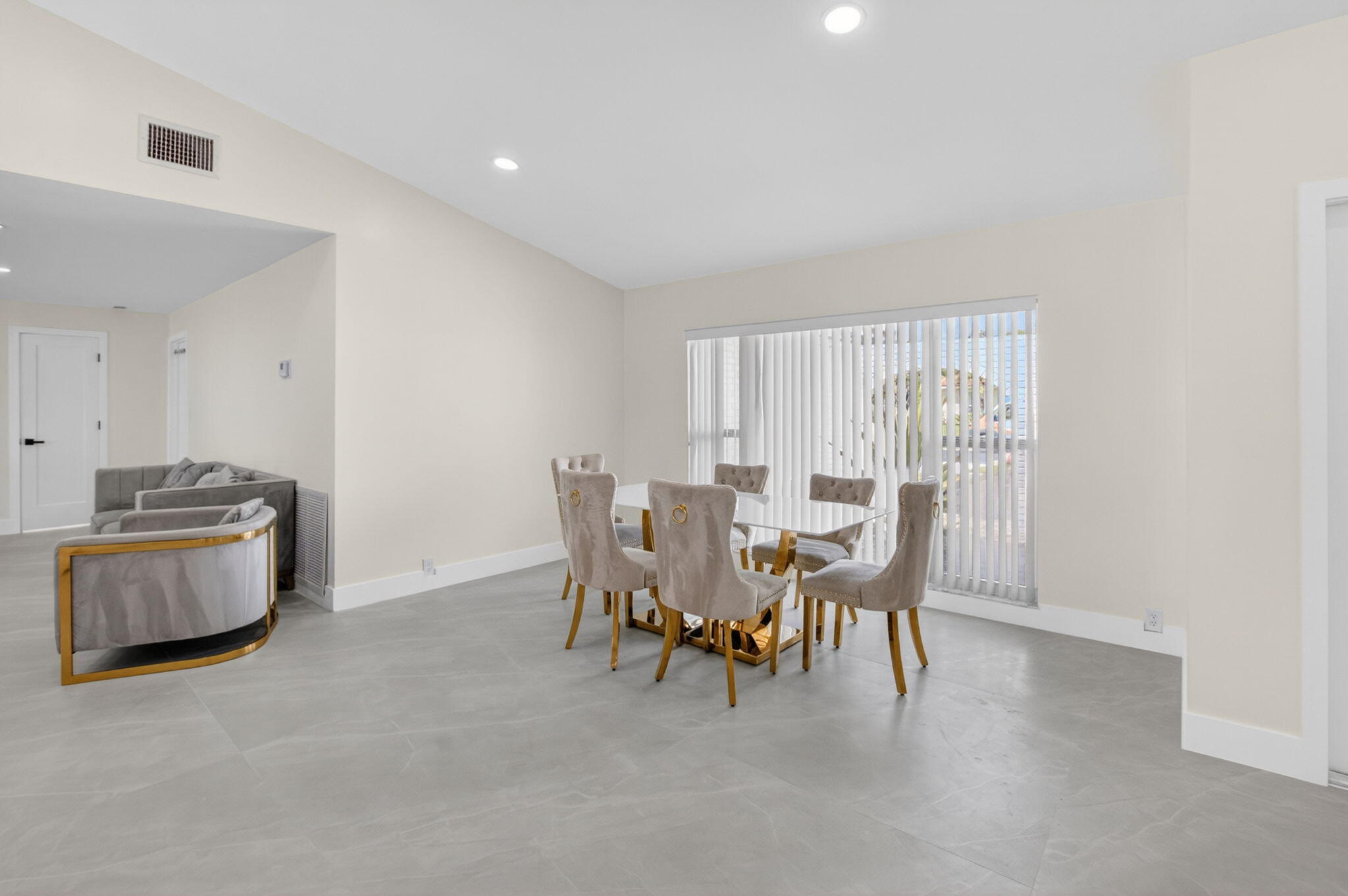 BOCA GREENS 2 - Residential