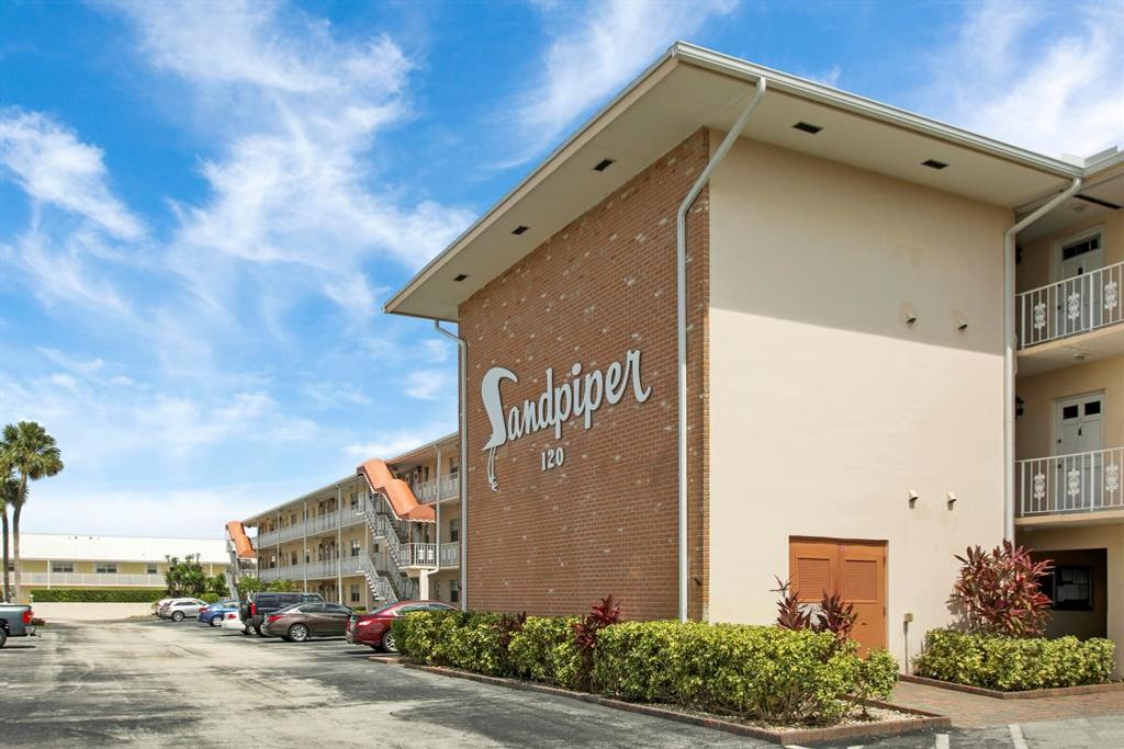 Photo of 120 Lehane Terrace #109, North Palm Beach, FL 33408 (MLS # R10749627)