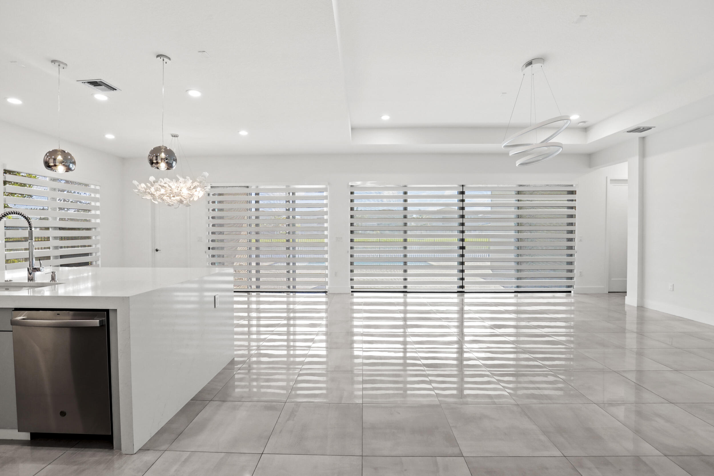 17094 Rainbow Falls Trail