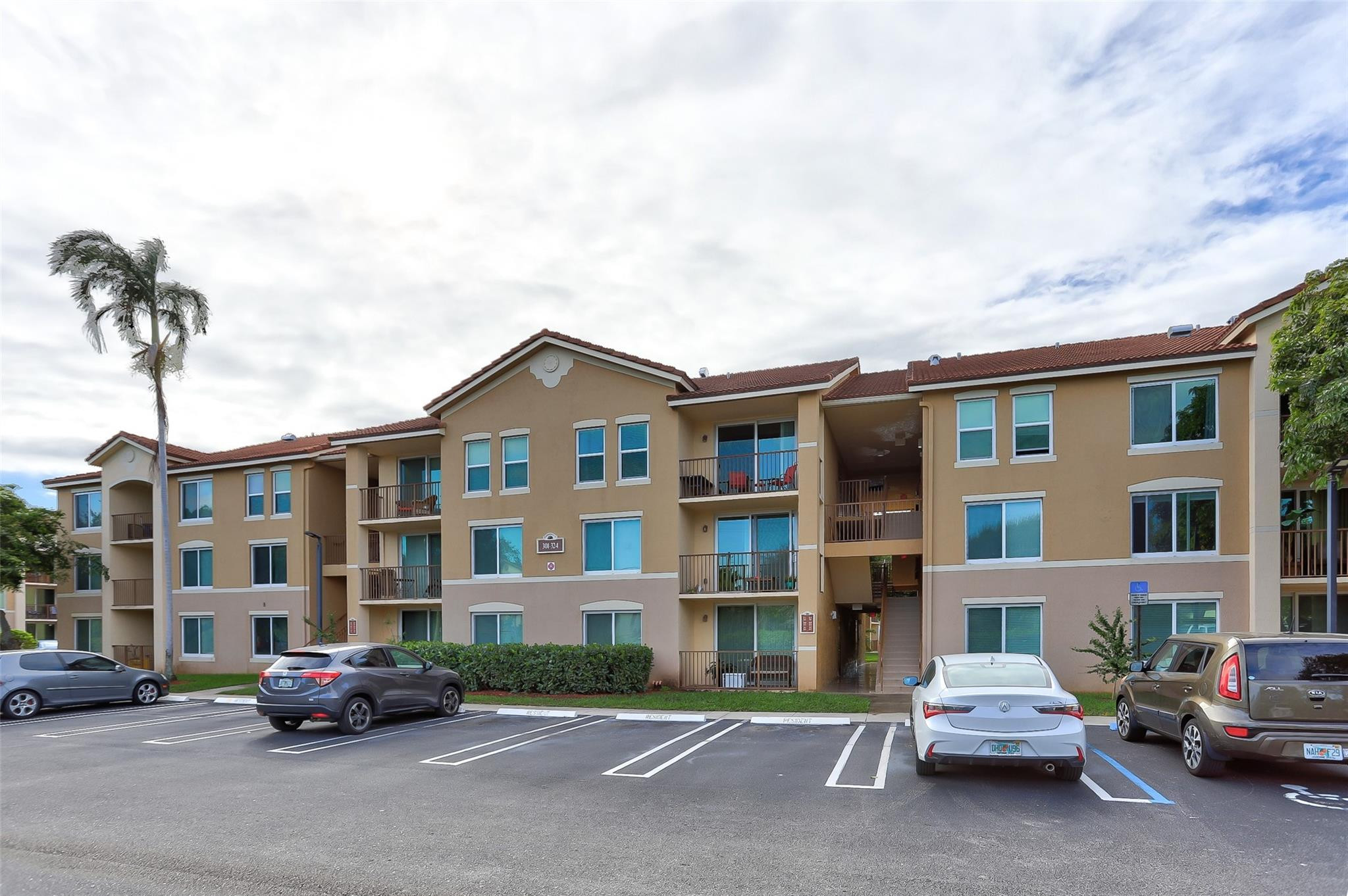 VILLA DEL SOL CONDO - Residential Lease