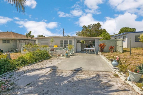Featured picture for the property R10721571