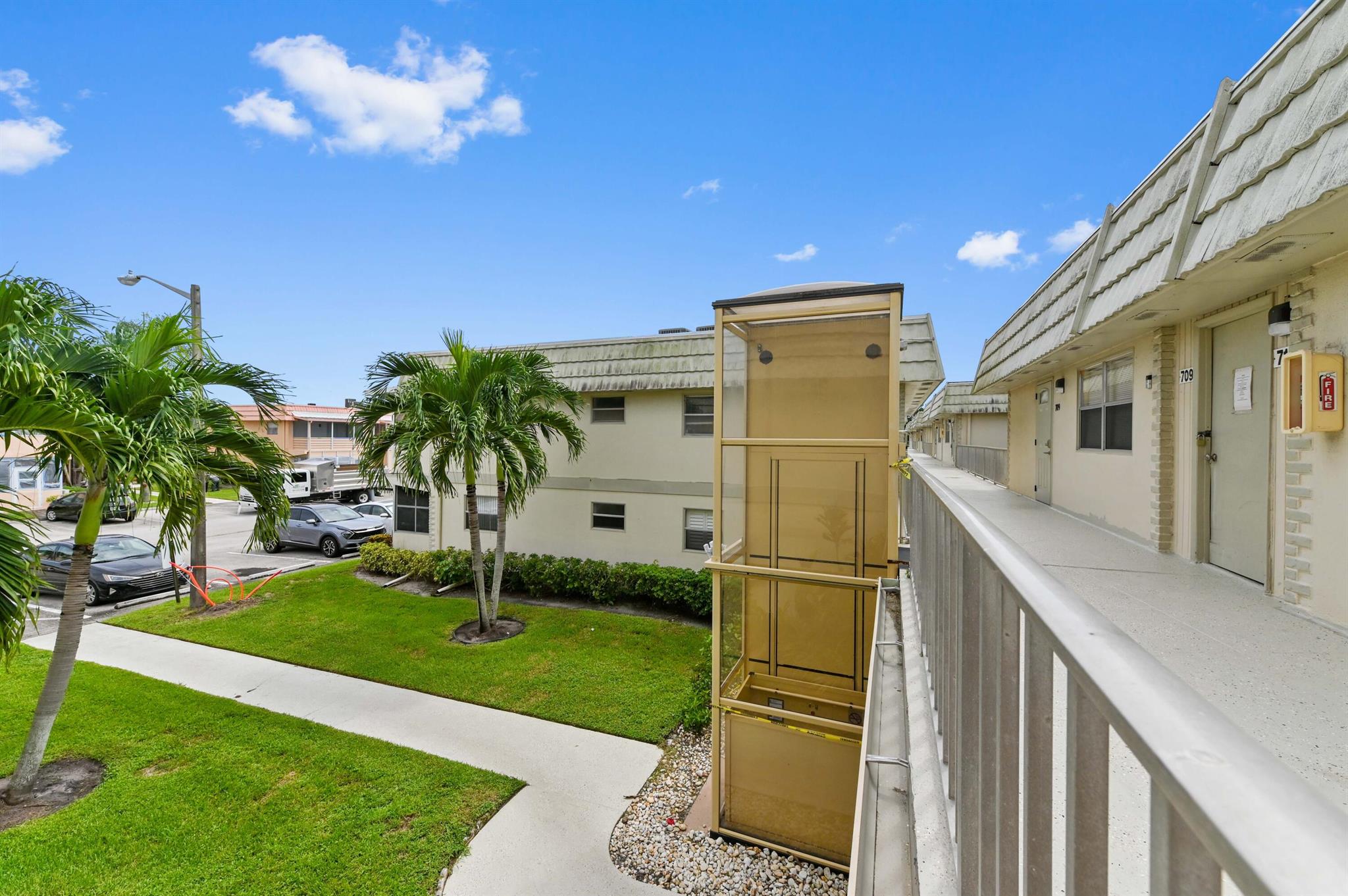 KINGS POINT - Residential