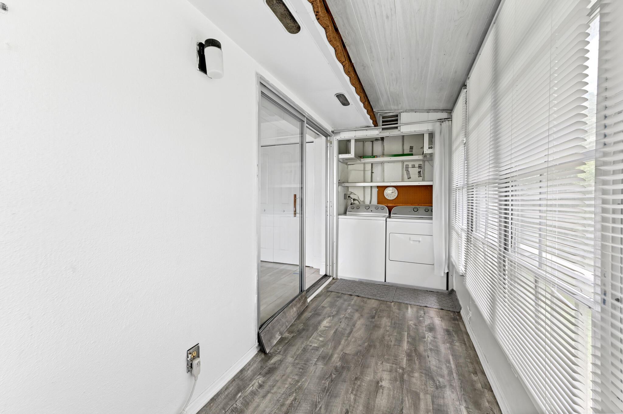 KINGS POINT - Residential
