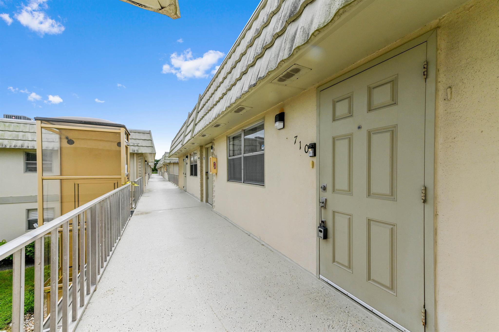 KINGS POINT - Residential