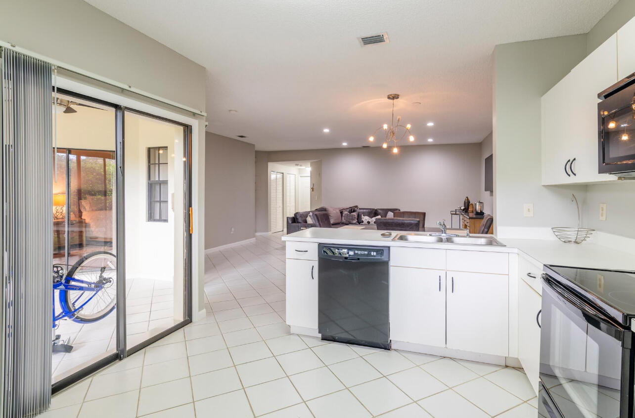 MONTEGO BAY AT BOCA POINTE CONDO - Residential