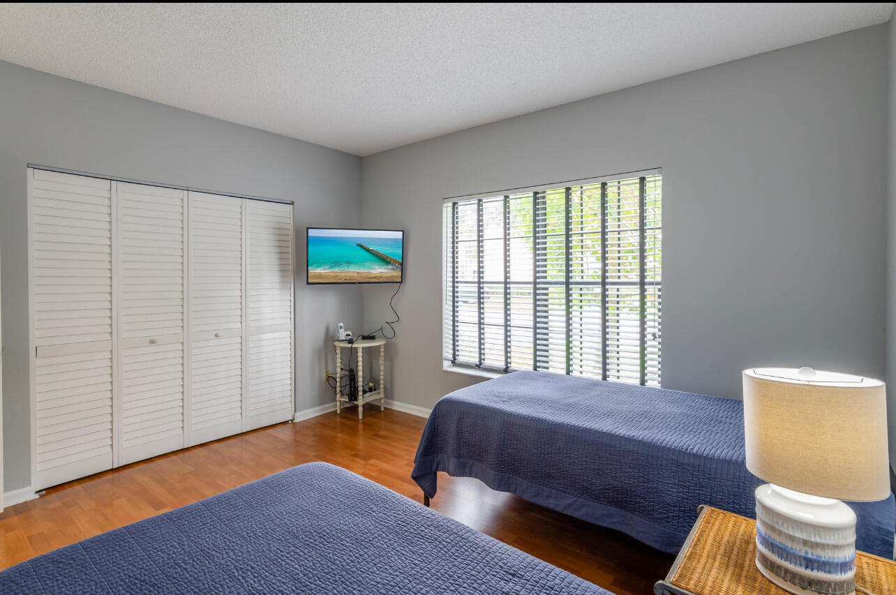 MONTEGO BAY AT BOCA POINTE CONDO - Residential
