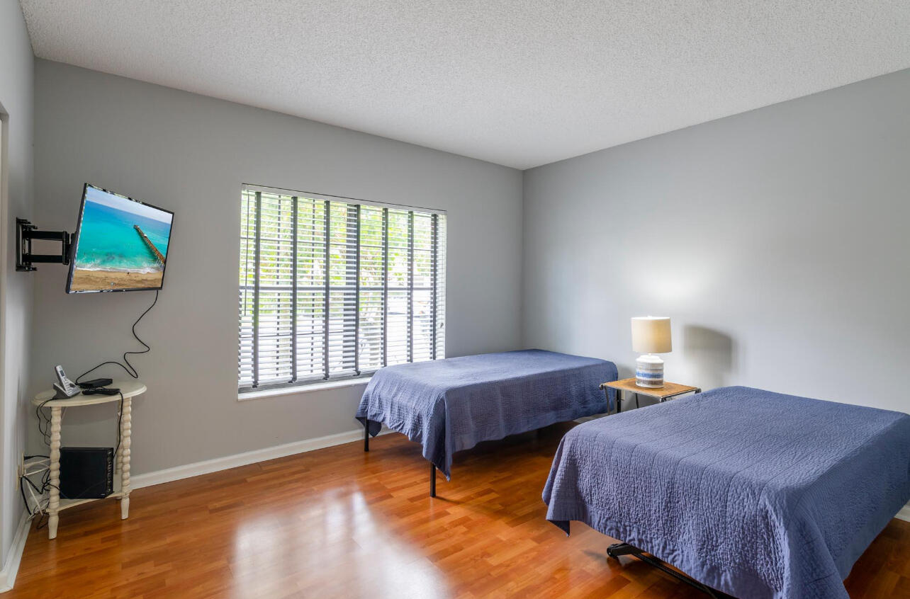 MONTEGO BAY AT BOCA POINTE CONDO - Residential