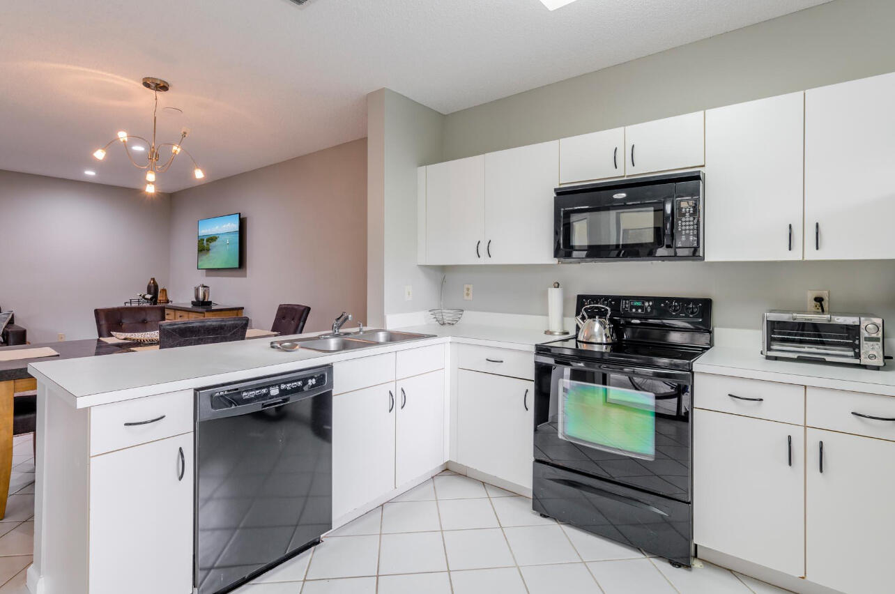 MONTEGO BAY AT BOCA POINTE CONDO - Residential