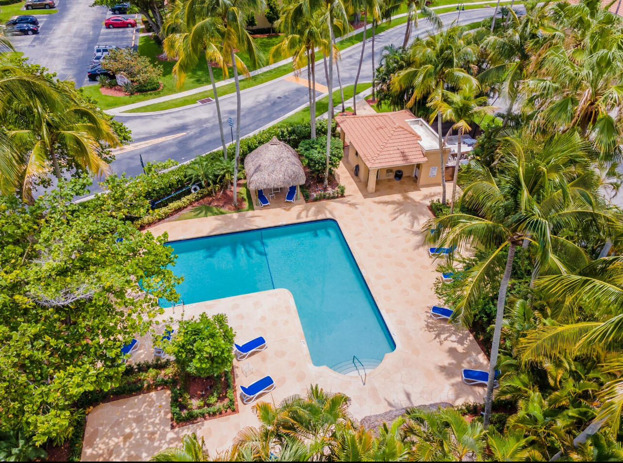 MONTEGO BAY AT BOCA POINTE CONDO - Residential